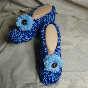 Women&#39;s Knitted BLUE Slippers Size 6, and 7