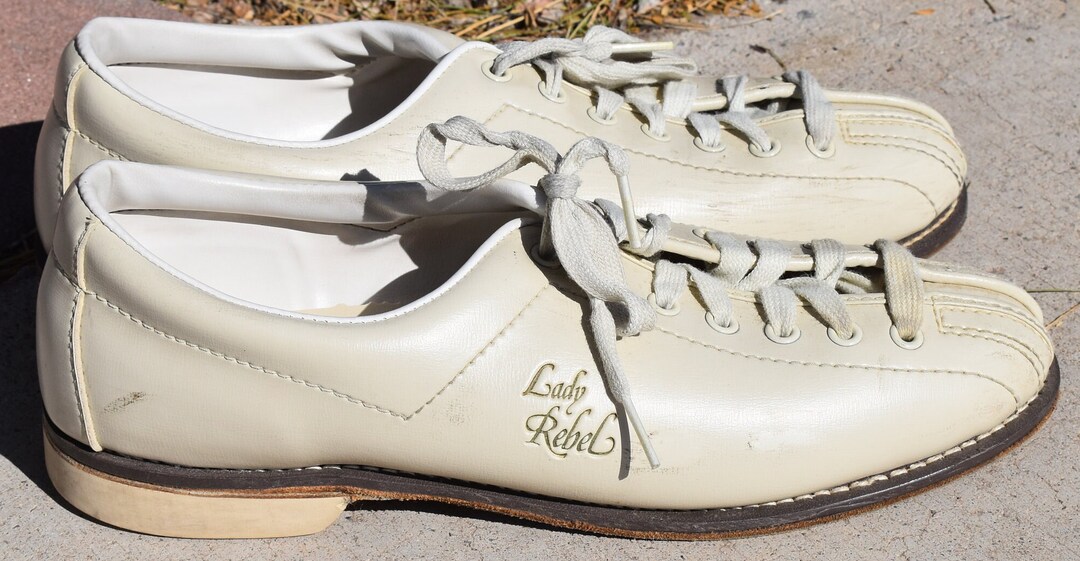 Vintage Brunswick Tan Lady Rebel Ladies Bowling Shoes Size 8 FREE