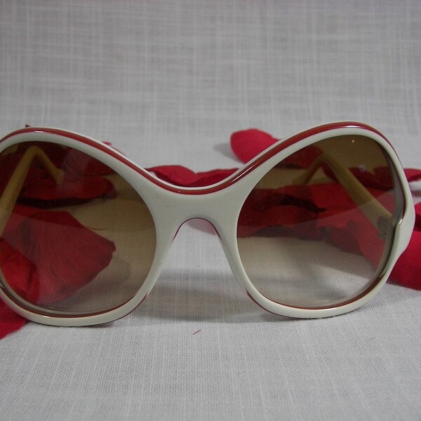 Vintage Ladies Fait Main France Sunglasses White And Red