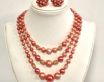 Vintage lucite necklace peach coral lucite beads 3 strands and post earrings 1950s 1960s demi parure Japan