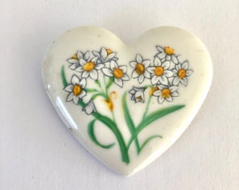 Vintage heart pin brooch narcissus bouquet signed Avon spring Easter pin