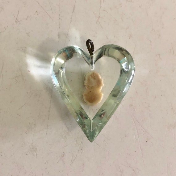 Vintage lucite pendant plastic heart cameo transl… - image 3