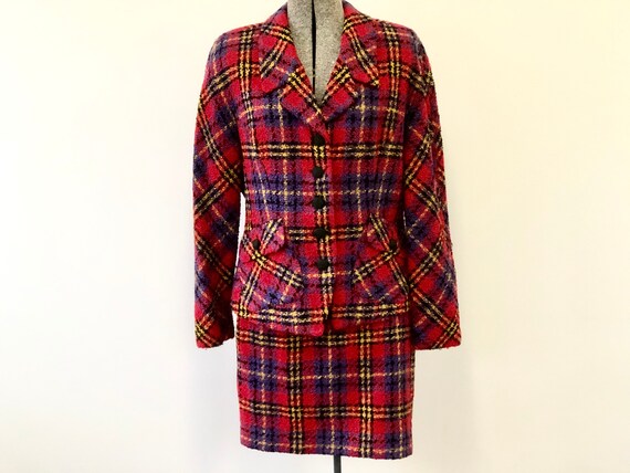 tahari boucle jacket