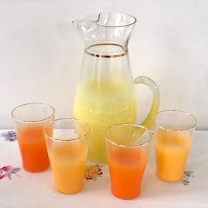 Ensemble de pichets Blendo vintage : verre ombré jaune-orange, articles de bar Mid-Century