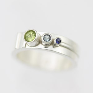 3 Stone Sequence Mother&#39;s Ring in sterling silver