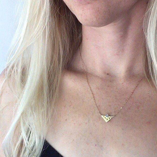 14Kイエローゴールドの5つのドットとブルートパーズのゴールド