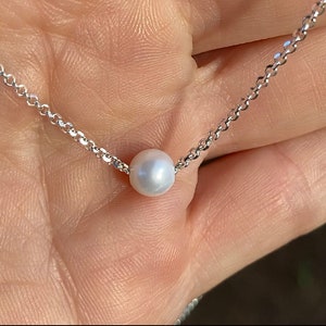 Collier de perles flottant en argent sterling