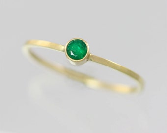 Emerald Drop Ring 3mm in 14KY Gold