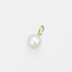 Pingente de gota de pérola em ouro amarelo 14K