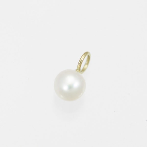 Pearl Drop Pendant in 14K yellow gold