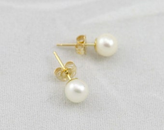 Pearl Posts in 14k Yellow Gold