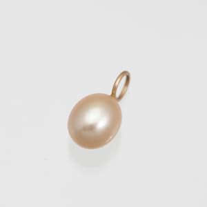 Oval Pink Pearl Drop Necklace in 14k Rose Gold image 7
