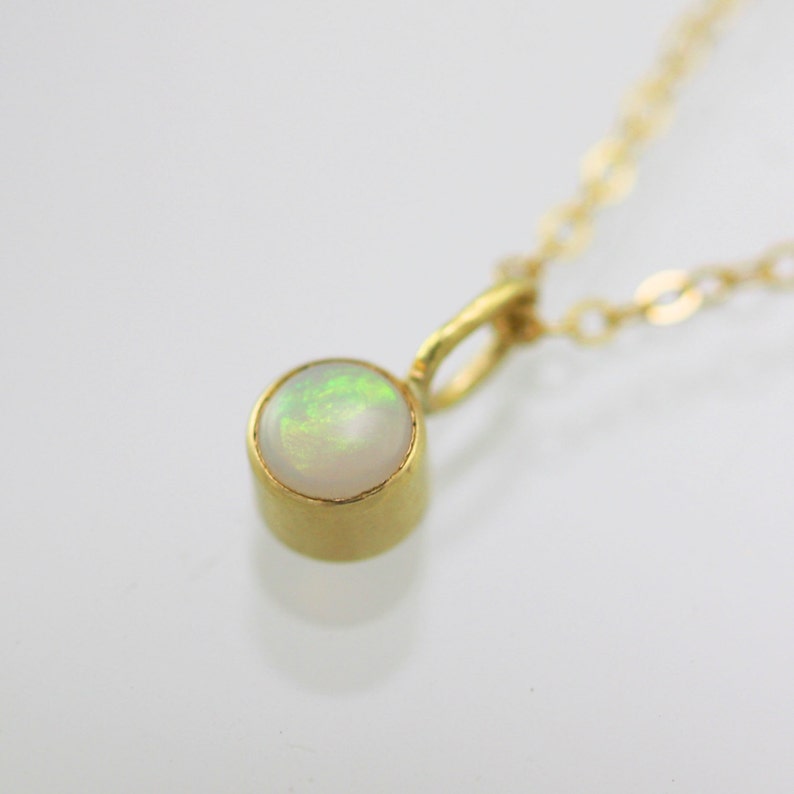 18 Lrg in 14k Yellow Gold Opal Drop Necklace
