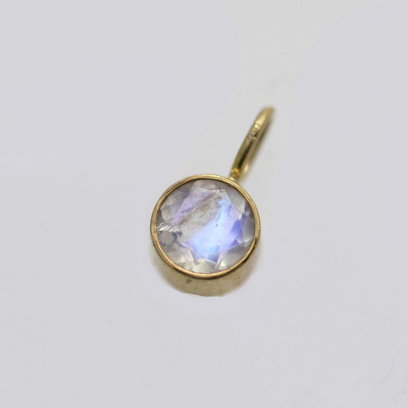 Rainbow Moonstone Drop Pendant XL in 14ky Gold