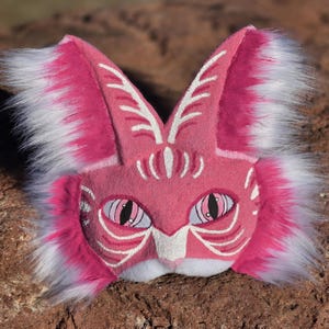Envíos prefabricados en 1-2 días, Máscara de gato rosa Therian, Base de plástico, Máscara de gato de Halloween, Equipo Quadrobics rosa y blanco, Máscara de animal rosa de fantasía