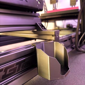 Tooless hanging cup holder for 40 series aluminum profile sim rigs