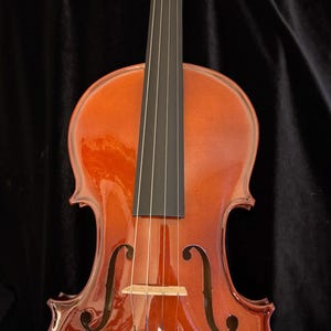 Beautiful handcrafted Oxford Violin outfit with bow and case.