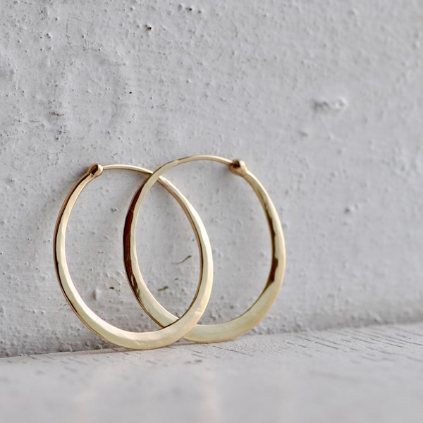 classic fine oval hoops in hammered 14k gold,  solid 14k gold hoops endless style, eco friendly jewelry