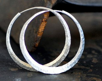 sterling silver hoop earring,  endless style, handmade, round, hammered