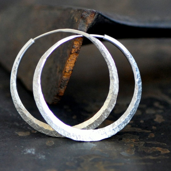sterling silver hoop earring,  endless style, handmade, round, hammered