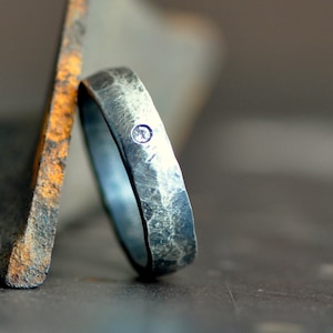 Hammered Sterling Silver Men&#39;s Ring: Flush Set Diamond, Satin Finish