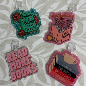 Bookish glitter | dust plug | phone charm | ereader, kindle, iphone, android | books | busy reading | read more | world of books | book