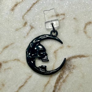 Skull | moon | dust plug | phone charm | ereader charm | usb-c | lightning | cellphone | kindle dust plug | iphone dust plug | android charm