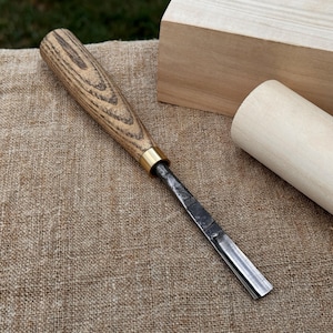 Wood Carving Gouge for Beginner. Sharp Carbon Steel Blade, Ash Wood Handle. Forged Gouge for Spoon Carving. Small Gouge for Detailed Carving