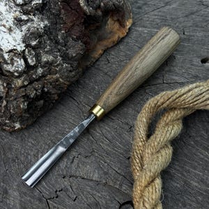 Wood Carving Gouge for Beginner. Sharp Carbon Steel Blade, Ash Wood Handle. Forged Gouge for Spoon Carving. Small Gouge for Detailed Carving