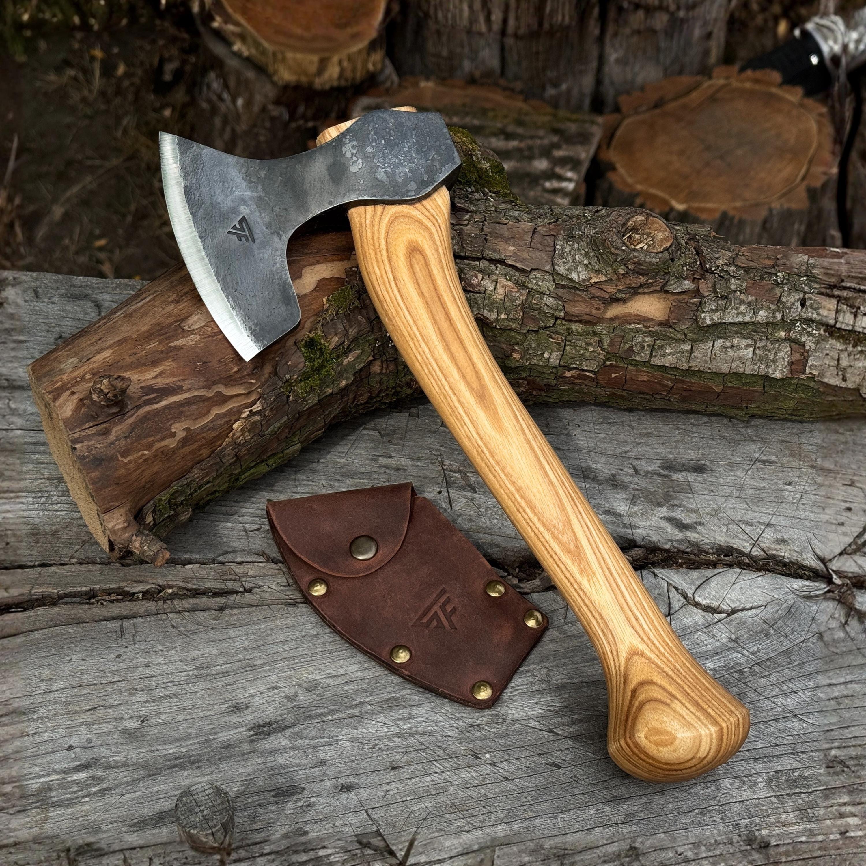 Old rusty axe - Etsy 日本