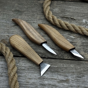 3 PCS Wood Carving Knife Set. Sharp Carbon Steel Blades, Ash Wood Handles. Beginners Tools for Detail Carving. Hand-Forged Whittling Knives.