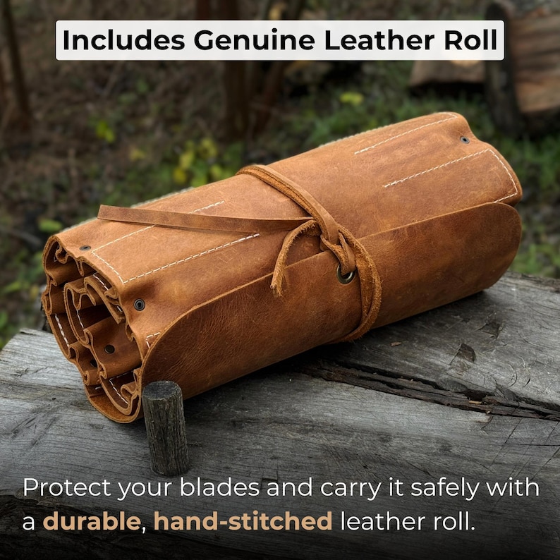 Pode incluir: Um rolo de ferramentas de couro castanho enrolado, com fecho de correia de couro. O texto "Includes Genuine Leather Roll" est&aacute; no topo. O texto "Protect your blades and carry it safely with a durable, hand-stitched leather roll" est&aacute; na parte inferior.