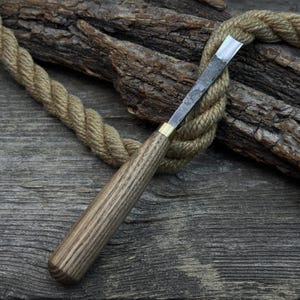 Fishtail Chisel for Wood Carving. Sharp Carbon Steel Blade, Ash Wood Handle. Hand Forged Spoon Carving Chisel. Woodworking Tool for Beginner