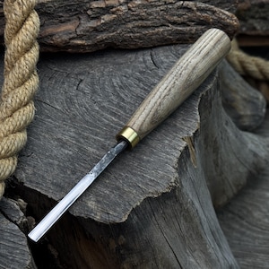 Wood Carving Gouge for Beginner. Sharp Carbon Steel Blade, Ash Wood Handle. Forged Gouge for Spoon Carving. Small Gouge for Detailed Carving