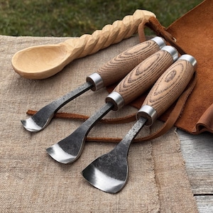 3-Piece Hand-Forged Spoon Carving Gouge Set – Razor Sharp Carbon Steel Blades, Ergonomic Ash Handles, Leather Sheaths – Wood Carving Tools