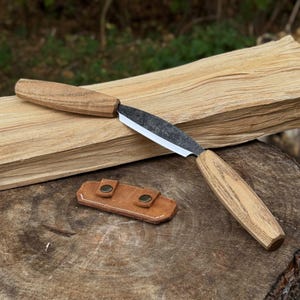 Small Drawknife for Wood Projects. Sharp Carbon Steel Blade, Ash Wood Handle, Leather Sheath. Forged Woodworking Drawknife for Carpenter.