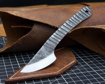 Kiridashi – a Compact and Razor-Sharp Rounded Blade. Japanese Style Knife. Hand Forged from hardened Carbon 52100 Steel, with Sheath. Gift