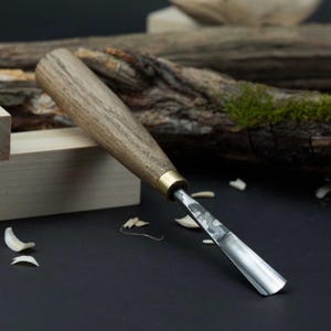 Beginners Wood Carving Gouge. Sharp Carbon Steel Blade, Ash Wood Handle. Forged Gouge for Spoon Carving. Small Gouge for Detailed Carving