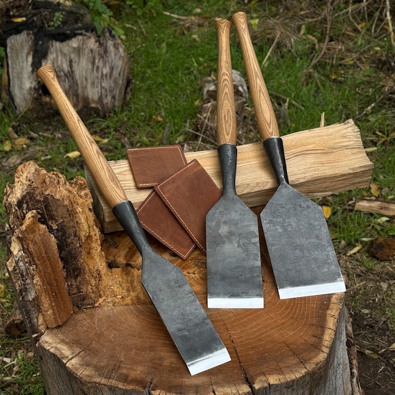 Timber Slick Chisels – 52100 Carbon Steel Blades, Ash Handles, Leather Sheaths – Large Flat Chisels for Framing