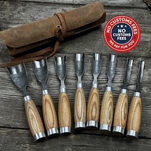 8-Piece Wood Carving Gouge Set – Hand-Forged Sharp Carbon Steel Blades, Ergonomic Ash Wood Handles, Leather Roll, Spoon & Bowl Carving Tools