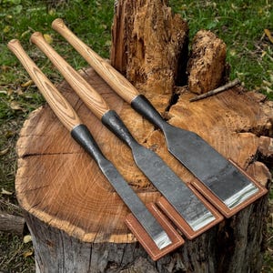 3-Piece Slick Chisel Set – 52100 Carbon Steel Blades, Ash Handles, Leather Sheaths – Large Chisels for Timber Framing & Joinery
