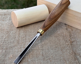 V-Parting Chisel for Detailed Carving. Sharp Carbon Steel Blade, Ash Wood Handle. Woodworking Chisel. Hand Forged Chisel for Wood Carving.