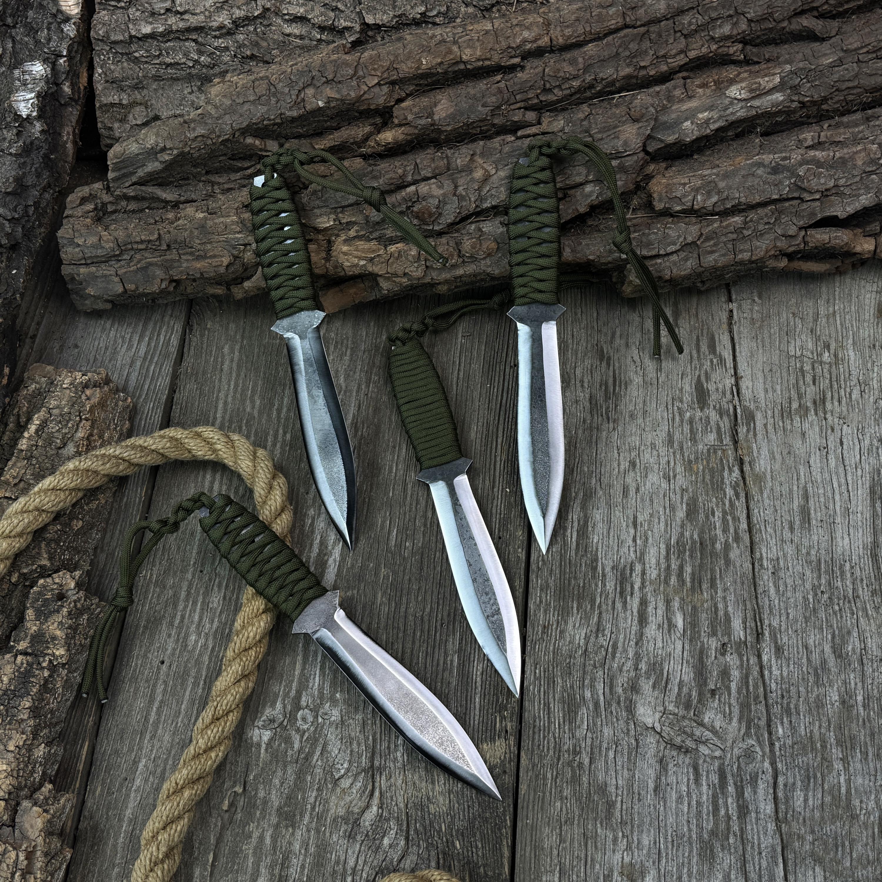 アウトドアレクリエーションに最適な、手鍛造の投げナイフ4ピース