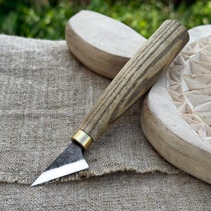 Chip Carving Knife. Razor Sharp Blade. Hand Forged from Hardened Carbon 52100 Steel, Ergonomic Handle. Wood Carving Knife. Beginners Gift.