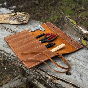 Estuche de cuero genuino para cinceles con 6 bolsillos. Estuche de cuero Crazy Horse. Bolsa para guardar herramientas. Estuche para cinceles, cuchillos y herramientas de taller. Un regalo para él.