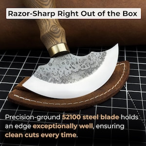 Ledermesser Rund. Rasiermesserscharfe Klinge. Halbmond Messer. Handgeschmiedet aus gehärtetem Carbon 52100 Stahl, ergonomischer Griff, mit Lederscheide Bild 3
