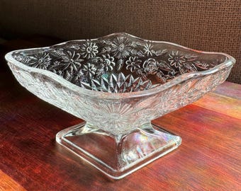 Dulcero de cristal vintage con diseño floral – Plato para baratijas con pedestal de diamante