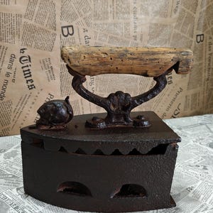 Antique Iron: Primitive Coal Iron, Home Decor