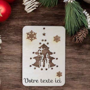 Carte de Noël en bois personnalisable – Carte de vœux festive gravée – Décoration unique en bois 6.5x9 cm – Cadeau artisanal pour Noël