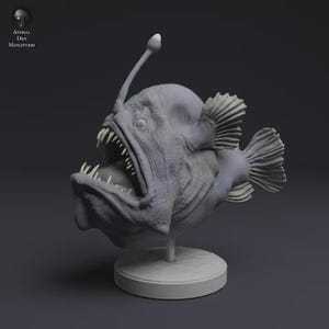 Life-Size Humpback Anglerfish Figurine for Painting and Artistic Decoration